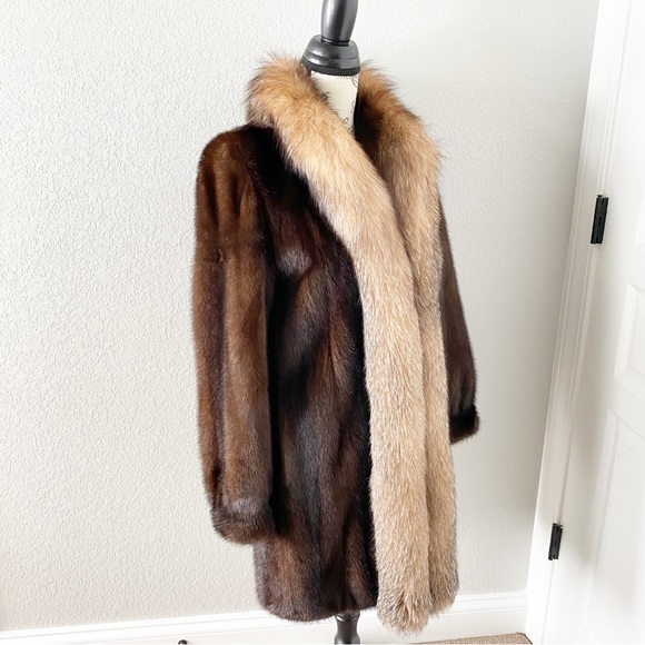 SAGA FURS Genuine Mink Fur Coat With Fox Fur Collar Size 8 - Picture 2 of 15